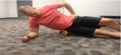 foam rolling the glute med muscle